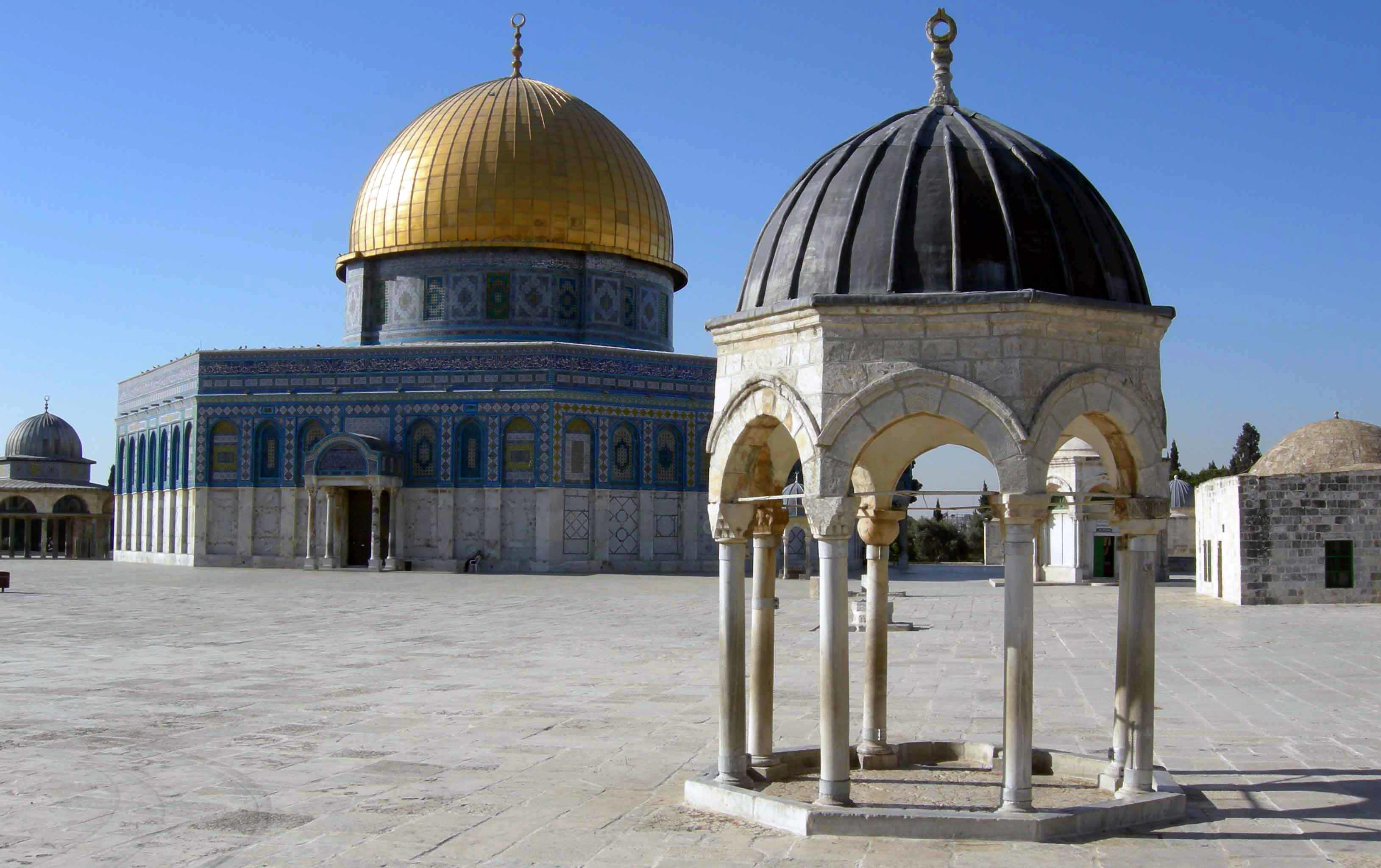 Click the picture to enlarge in a new tab Detail of the Dome of the Tablets